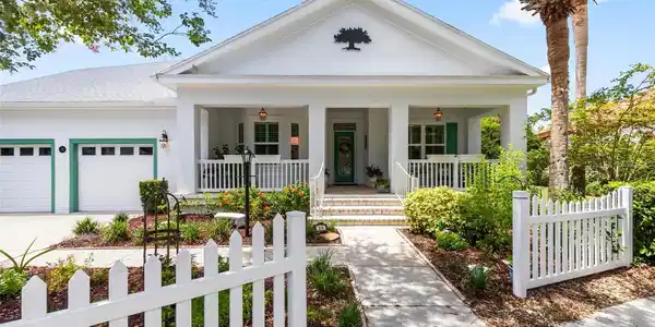 23 PELICAN COURT