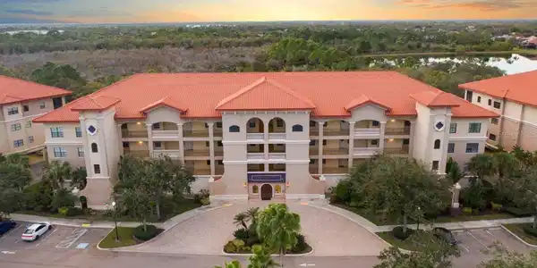 7710 LAKE VISTA CT