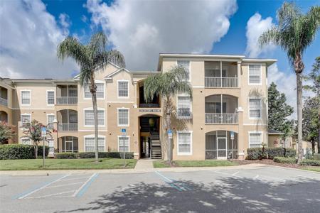 2302 BUTTERFLY PALM WAY