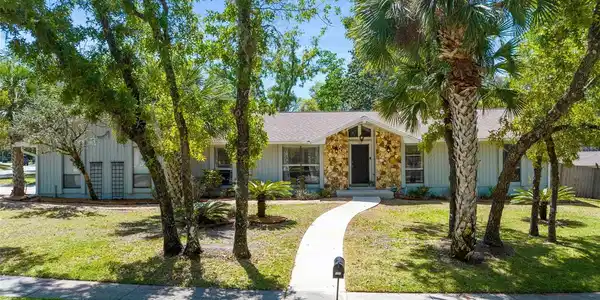 101 MAGNOLIA OAK DRIVE