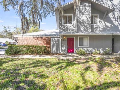 631 LAUREL OAK LANE