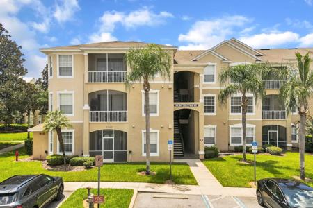 2300 BUTTERFLY PALM WAY