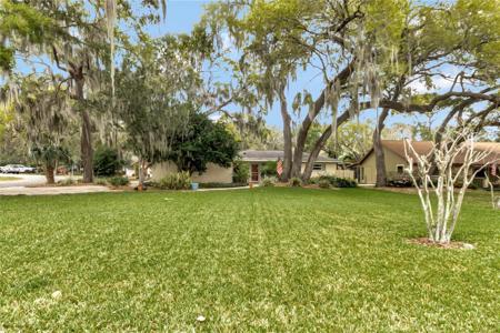 3727 LAKE ELEANOR
