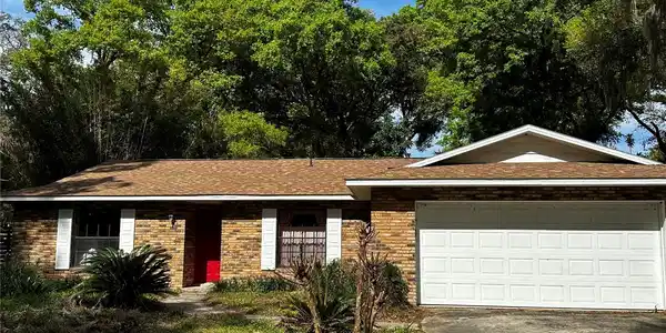 1520 LAKEVIEW ROAD