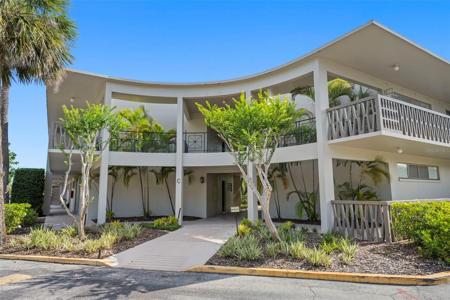 700 MELROSE AVENUE