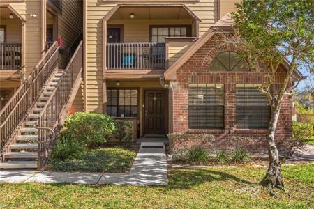 345 LAKEPOINTE DRIVE