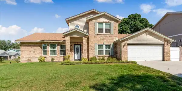 5827 WAYT COURT