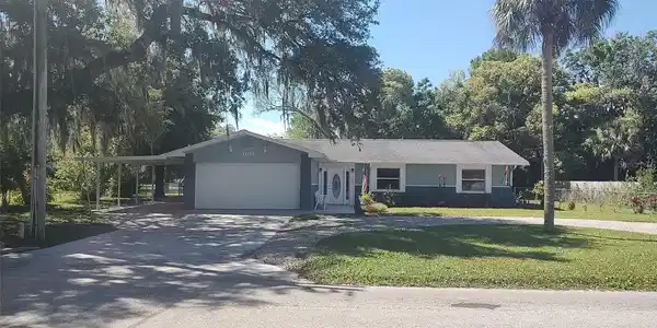 300 SE PARADISE POINT ROAD