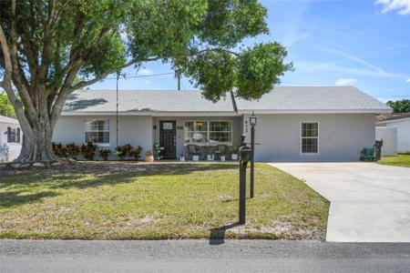 412 SHOAL LANE