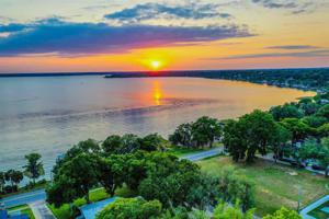 2299 S LAKESHORE DRIVE