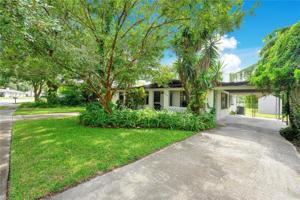 814 AGNES DR
