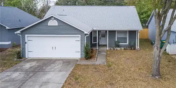 2631 WINCHESTER CIRCLE