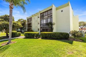 1130 LAKE PARKER