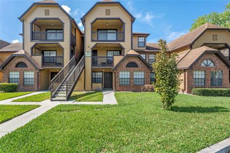 390 WOODSIDE DRIVE