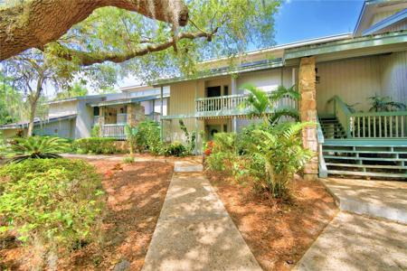 3032 CAMELOT DRIVE