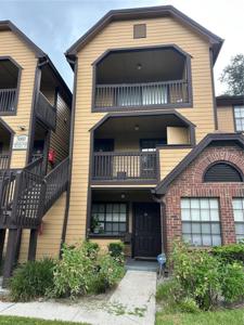 380 LAKEPOINTE DRIVE
