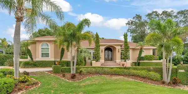5110 LAKE IN THE WOODS BOULEVARD