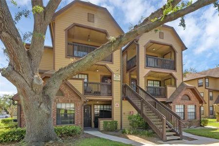 390 LAKE PLACID COURT