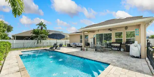 4026 BROOKSHIRE CIRCLE