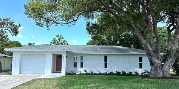 211 BRIAR CLIFF DRIVE