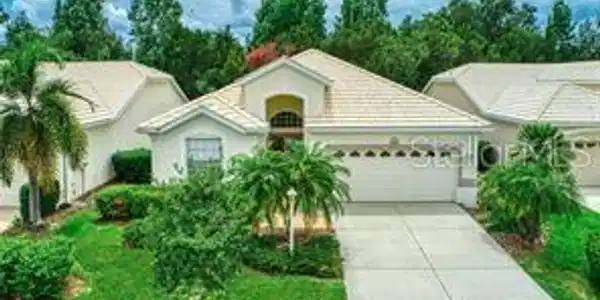 8422 IDLEWOOD COURT