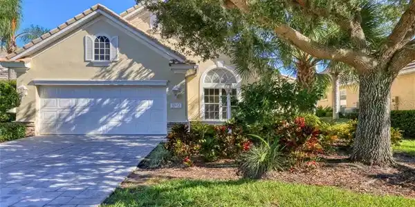 6551 OAKLAND HILLS DRIVE