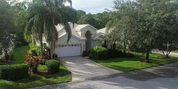 8339 WHISPERING WOODS COURT