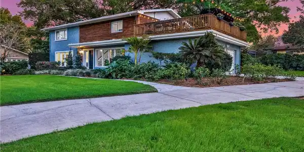 1111 LAKE POINT DRIVE