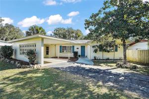 1263 E CROOKED LAKE DR