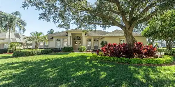 762 HANOVER WAY