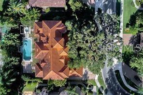 233 MAISON COURT