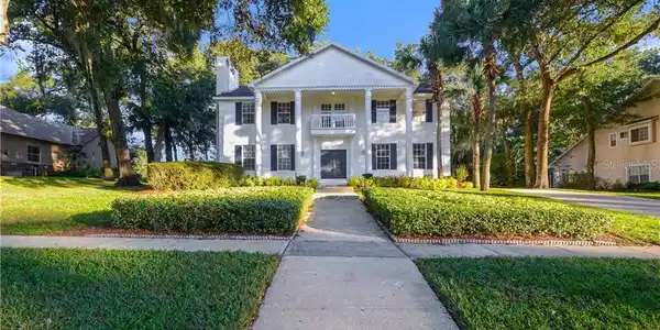 1125 TALL PINE DR