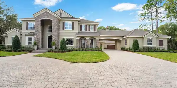 106 MAGNOLIA LAKE COURT