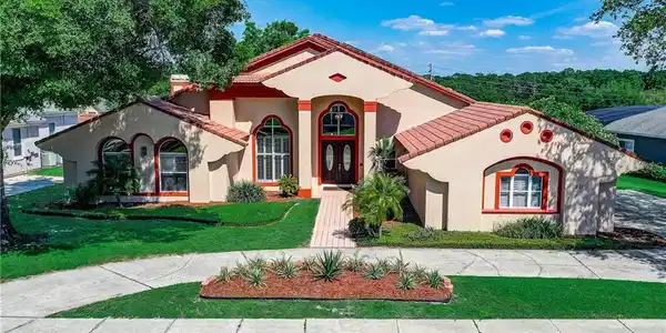 911 GOLF VALLEY DRIVE