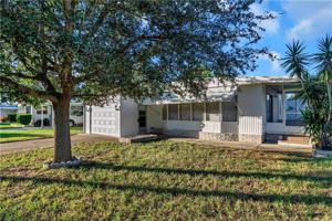 205 LAKE TARPON DR