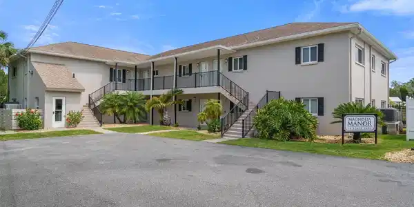 16 BEACH LANE