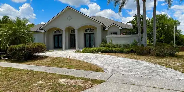 455 MAJESTIC OAK DRIVE