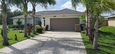 523 GLADE COURT