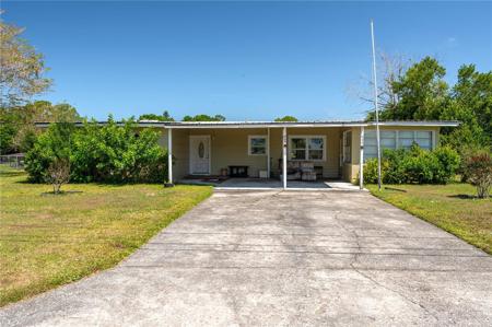 435 SUNSHINE DRIVE