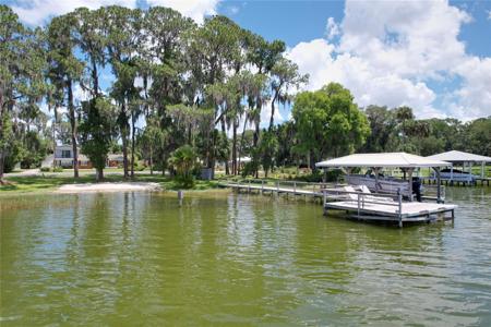 4405 LAKESHORE DRIVE