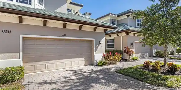 6511 MOORINGS POINT CIRCLE