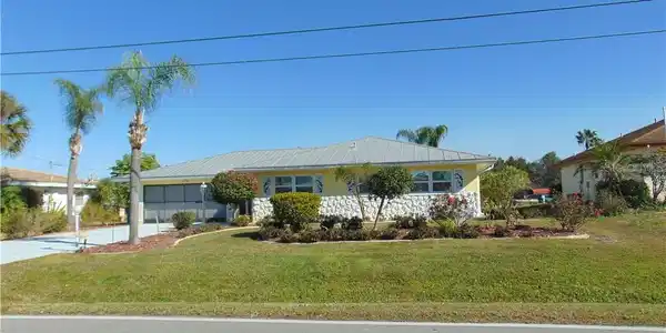 441 W TARPON BOULEVARD NW
