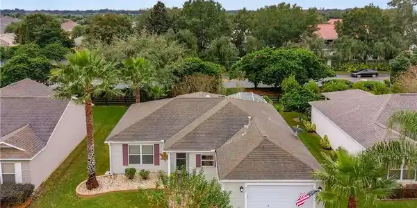 917 LIVINGSTON LOOP