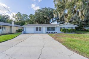 123 N LAKE REEDY BOULEVARD