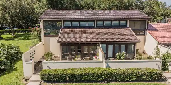 8 LOMA LINDA