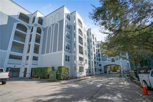 300 E SOUTH STREET