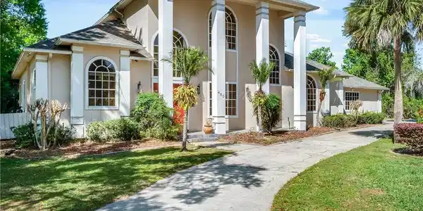 450 WINDING CREEK PLACE
