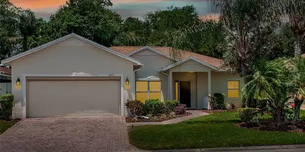 4273 BERWICK DRIVE
