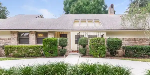 1301 SUMMIT CHASE DRIVE