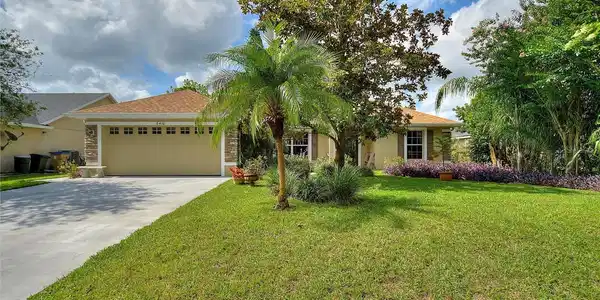 6410 BENNETT COURT